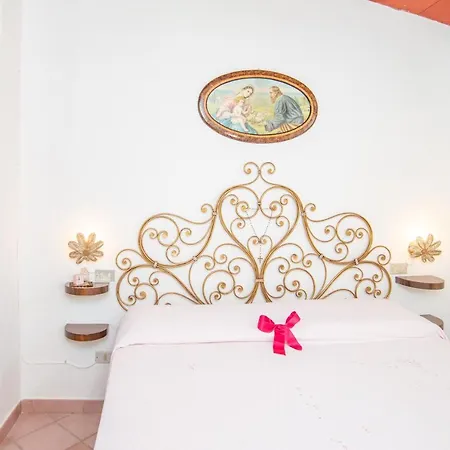 Casa Vacanza Costa Smeralda M. 100 Dal Mare Cala Bitta