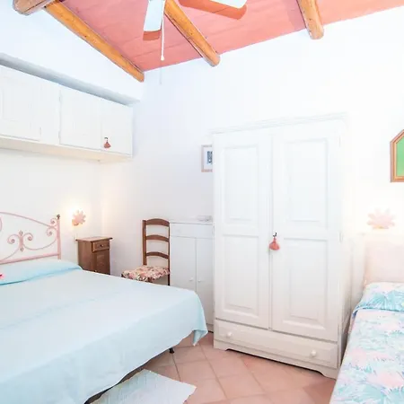 Casa Vacanza Costa Smeralda M. 100 Dal Mare Ferienhaus Cala Bitta